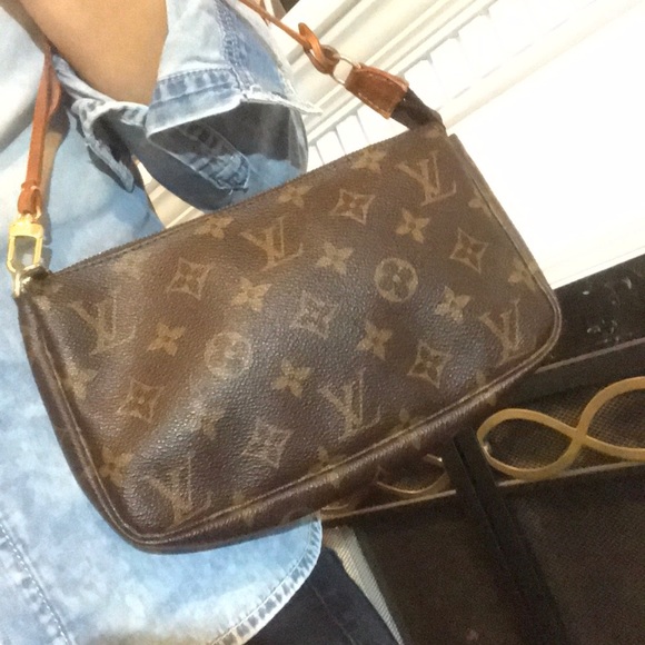 Louis Vuitton Handbags - Authentic Louis Vuitton Pouchette Pouch